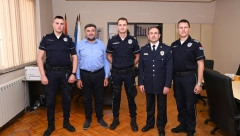 Predsednik opštine Palilula ugostio policajce koji su brzom reakcijom pomogli da se spasi život jednogodišnjeg deteta