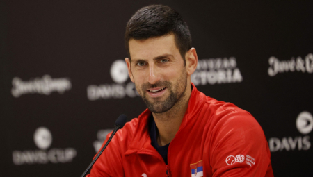 I DALJE POKUŠAVAJU DA DOKAŽU DA NIJE NAJBOLJI Ovo priznanje će u ruke Federera pre nego Đokovića