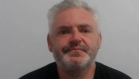 "MOLIM TE TATA, NEMOJ DA NAS UBIJEŠ" Ćerka vrištala dok je njen otac  pretio da će da izbode celu porodicu