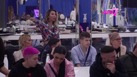 SASULA ANELI SVE U LICE! Kačavenda očitala lekciju Ahmićevoj, nakon što je saznala šta je sve ona rekla za nju! (FOTO)