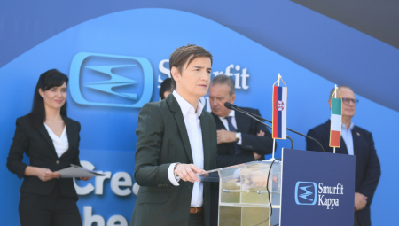 NI NOVINARI N1 NE VERUJU VESTIMA N1 Brnabić poklopila opozicionu televiziju: Kad on progovori ko da vam se Bog obratio