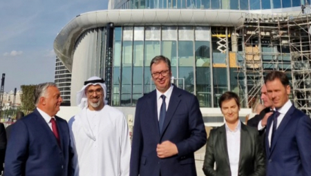 VUČIĆ PONOSAN NA SIMBOLE MODERNOG BEOGRADA "Obilazak Kule Beograd prilika za još jedan razgovor sa šeikom Kaledom i Viktorom Orbanom" (FOTO)