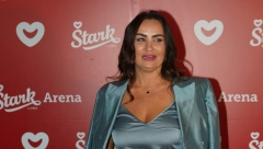 SVI PRISUTNI SINOĆ GLEDALI U DEČKA MAJKE ALEKSANDRE PRIJOVIĆ: Pojavio se prvi put javno i šokirao izgledom! (FOTO)