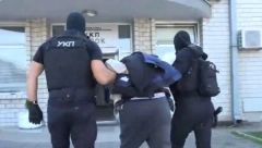 OSTAVIO MITO NA STOLU POLICAJKE Beograđanin uhapšen jer nije hteo da čeka proceduru sa pasošem