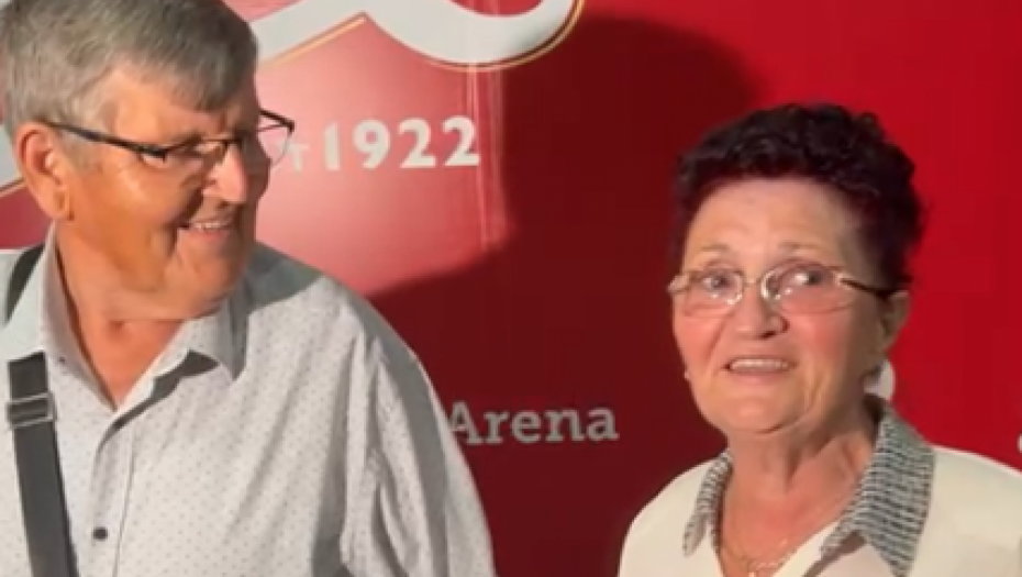 PONOSNI BAKA I DEKA: Stigla Aleksandrina neiscrpna podrška sa suzama u očima (VIDEO)