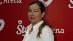 SVE OČI UPRTE U MAJKU FILIPA ŽIVOJINOVIĆA Prva Bobina žena došla da podrži snajku, oduševila izgledom! (FOTO)