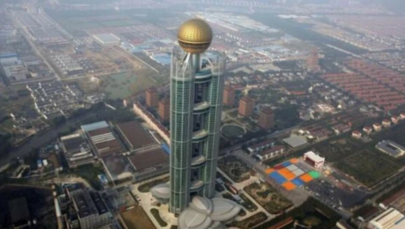 AKO SE ODSELE, OSTAJU BEZ SVOG BOGATSTVA! Ovo je zlatno selo, ne zna se kako su stanovnici došli do novca, a šokiraćete se kada saznate pod kakvim uslovima žive (VIDEO)