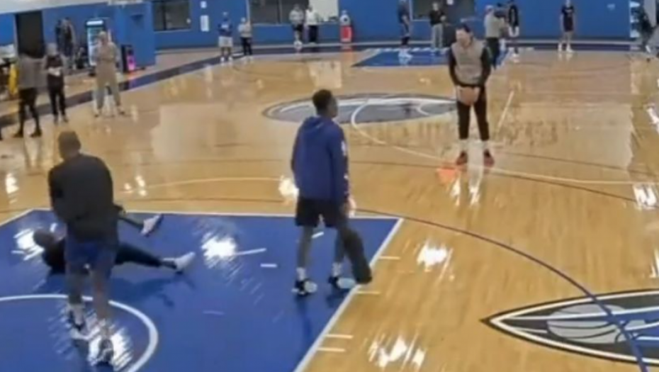 DONČIĆ PRAVIO ŠOU NA TRENINGU Luka jednim potezom zadivio sve, fintom bacio protivnika pet metara dalje (VIDEO)