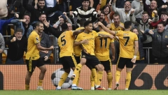 ŠAMPION OSETIO "UGRIZ VUKA" Vulverhempton neneo prvi poraz Mančester sitiju ove sezone u Premijer ligi, Junajted ne ume ni na "Old Trafordu", Arsenal se igrao