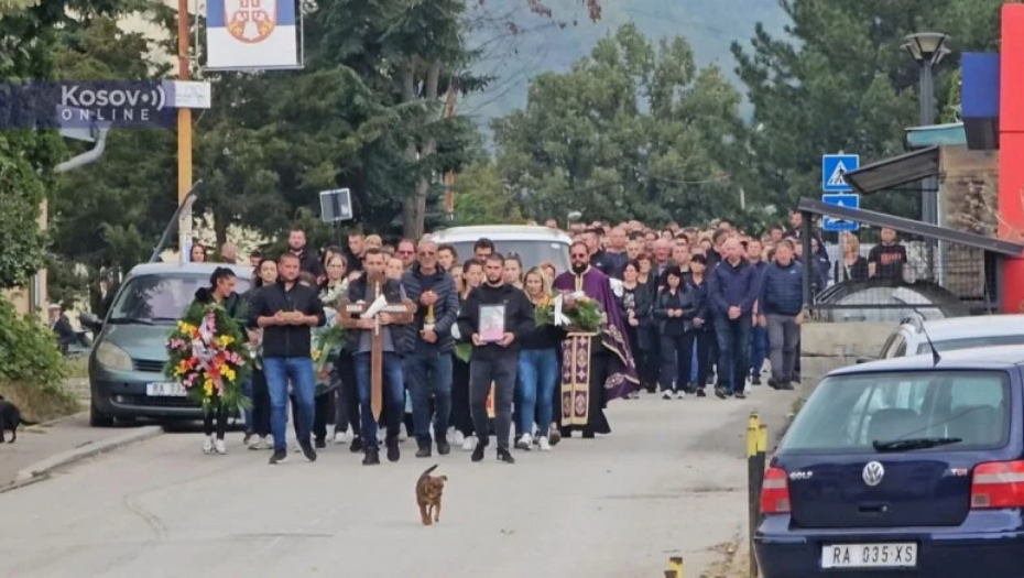 Građani Leposavića ispratili Bojana Mijailovića na večni počinak