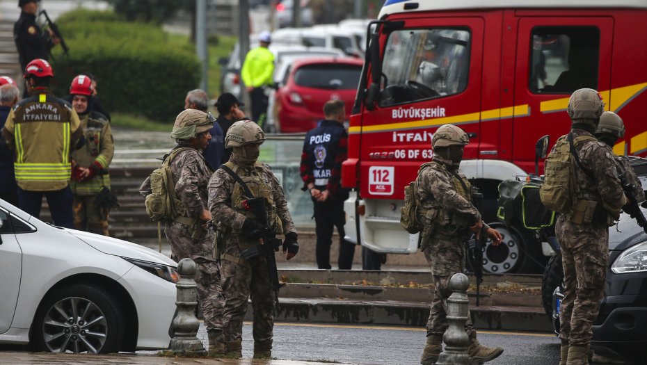 CRNI OBLAK NADVIO SE NAD ISTANBULOM Izbio požar u klubu, ima poginulih (VIDEO/FOTO)