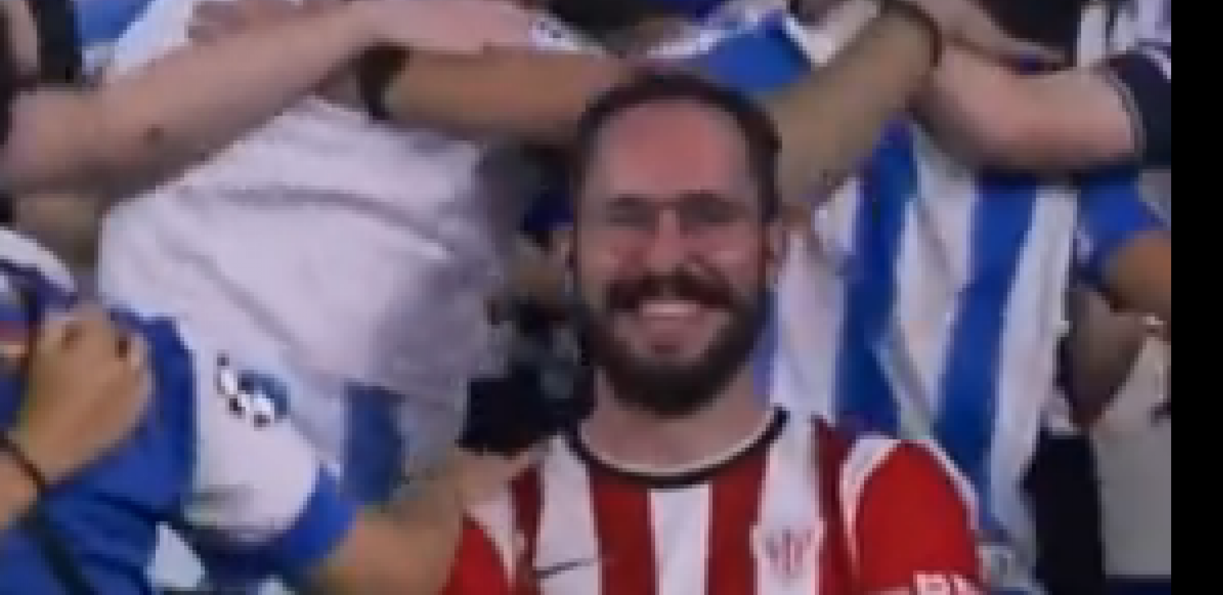 ZAMISLITE OVU SITUACIJU NA SRPSKOM DERBIJU Navijač Atletik Bilbaa promašio tribinu (VIDEO)