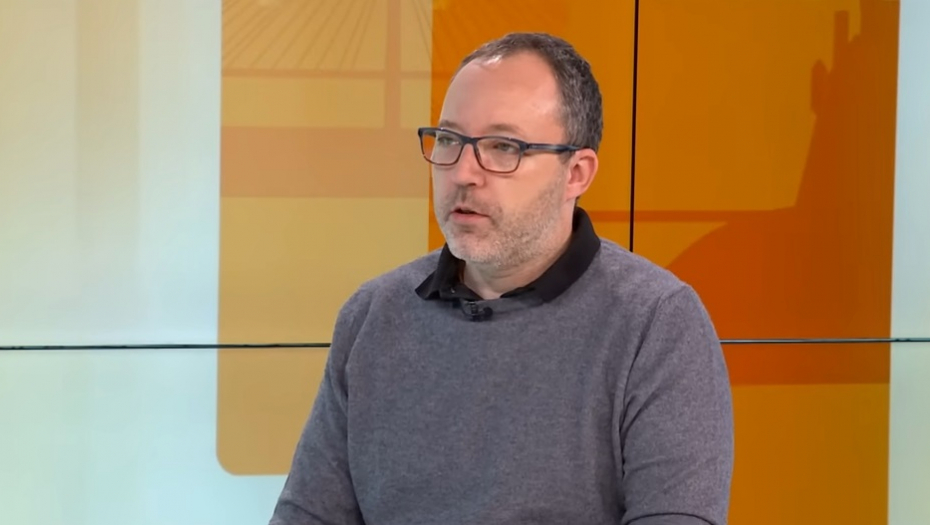 NOVINAR BIRNA PRETI SRBIMA NAPALMOM Živi u srpskoj zemlji, jede srpski hleb, a ovakve stvari piše (FOTO)