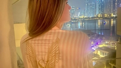 MAMA SLIKA, ĆERKA DIRIGUJE Nika Tošić glavna faca u Dubaiju, Karleuša ima posla sa većom zverkom od nje same FOTO