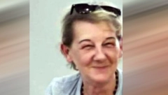 OTIŠLA JE PO CIGARETE I NIJE SE VRATILA Sin nestale Snežane moli za pomoć: Kamere su zabeležile njeno kretanje