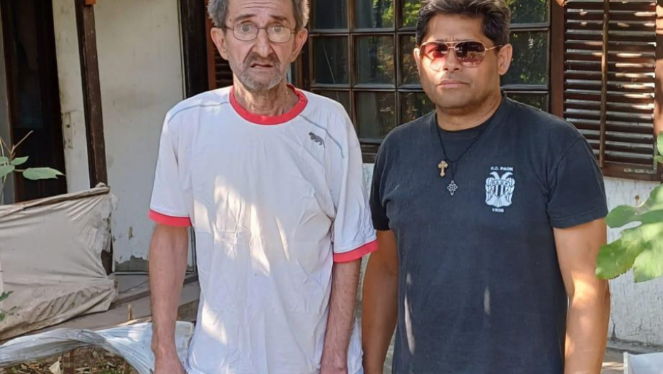 MAKRO S PLAVOG MOSTA INVALIDU ZAPALIO KUĆU? Komšije Predraga Zlatkovića UVERENE da su videle sumnjivog tipa koji je podmetnuo požar