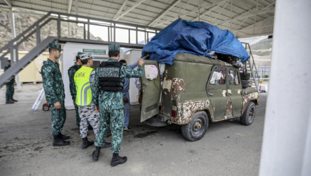 BAKU ČISTI KARABAH Uhapšen bivši jermenski lider, padaju odlučujuće glave