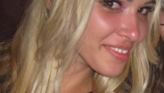 VODITELJKA "GRANDA" UDALA SE ZA GROFA Preko interneta upoznala supruga, a skromni život zamenila luksuzom