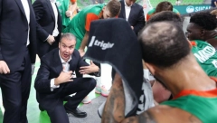 CEDEVITA SLAVILA U BARU Mornar zakucan za dno