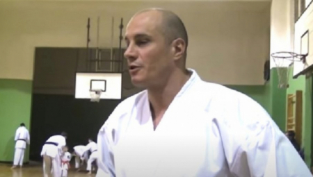 EVO KO JE UHAPŠENI PONOŠEV SARADNIK Problematični karatista i ilegalni pokeraš