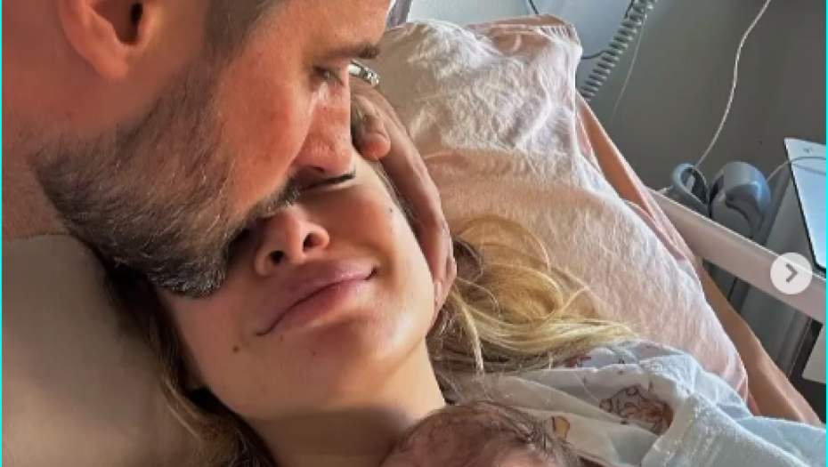 OBE TRAŽE MAMU, TATA JE VIŠAK Marko Miljković podelio fotografiju svojih mezimica, a Luna blista, ovo se zove prava sreća
