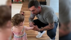 IMALA JE POMOĆNICU Buduća mama na originalan način saopštila mužu da je trudna, njegova reakcija je hit