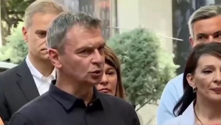 "PAZITE ŠTA RADITE" Opozicija neće kritiku, vređa novinare i javno im preti (VIDEO)