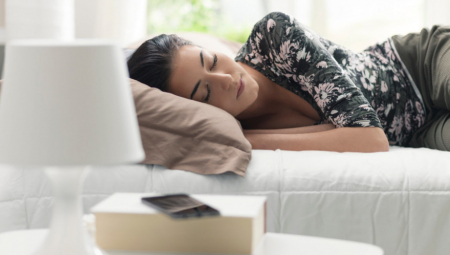 "UMESTO MAJKE VIDEO JE DIVLJU ZVER, OD STRAHA SE BACIO SA TERASE I NA MESTU OSTAO MRTAV!" Poznati doktor o strašnim posledicama MESEČARENJA!