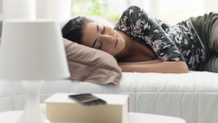 SJAJAN TRIK IZ VOJSKE POMOĆI ĆE VAM DA ZASPITE ZA 2 MINUTA Oni koji su probali tvrde da deluje i da ne postoji bolja tehnika