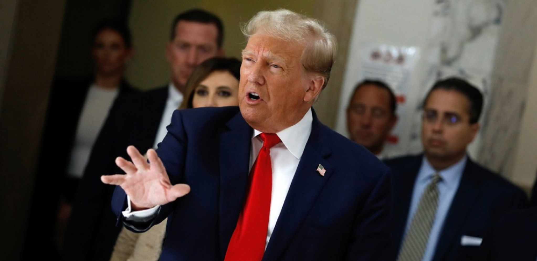 "BAJDEN JE IZDAO IZRAEL" Tramp osuo paljbu, SAD ispustile 6 milijardi dolara ka Teheranu