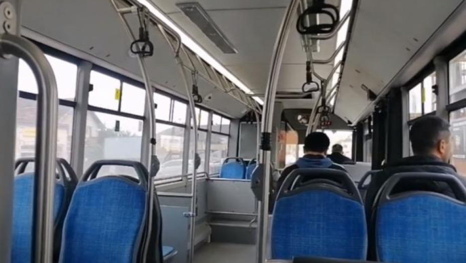 UŽAS U AUTOBUSU U SOPOTU Putnici samo gledali kako manijak polno zlostavlja devojku