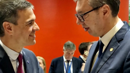 "PONOVIO SAM ZAHVALNOST ŠPANIJI NA RAZUMEVANJU POZICIJA SRBIJE PO PITANJU KOSOVA I METOHIJE" Vučić razgovarao sa Sančezom (FOTO)