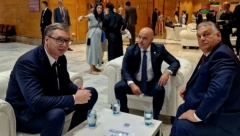 VUČIĆ SE SUSREO SA ORBANOM I KOVAČEVSKIM Važni razgovori pred početak Samita