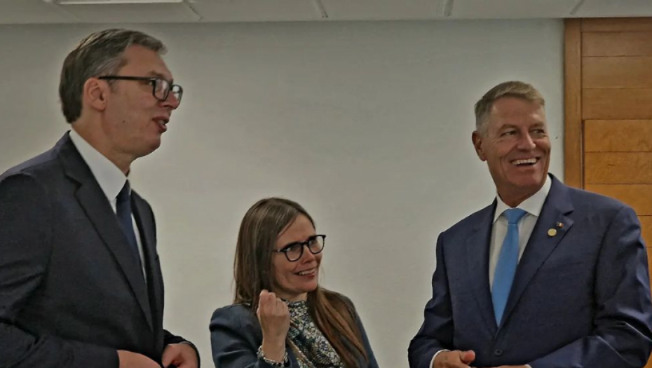 VUČIĆ SA PREDSEDNIKOM RUMUNIJE: Otvoren i prijateljski susret (FOTO)