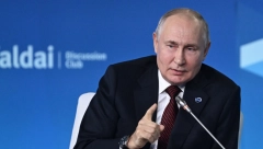 PUTIN ĆE IH SVE NATERATI DA POTPIŠU Zakon će važiti za strance, a niko ne zna koje su posledice