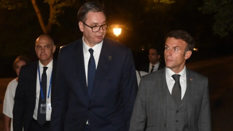 VUČIĆ SE SASTAO SA MAKRONOM Srpski i francuski predsednik razgovarali o važnim pitanjima (FOTO)