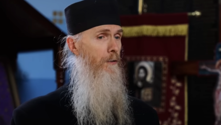 "ON IDE NA DNO PAKLA, TAKAV ČOVEK NE MOŽE DA SE SPASI" Monah Arsenije smatra da su ovakvi ljudi najgori za čovečanstvo