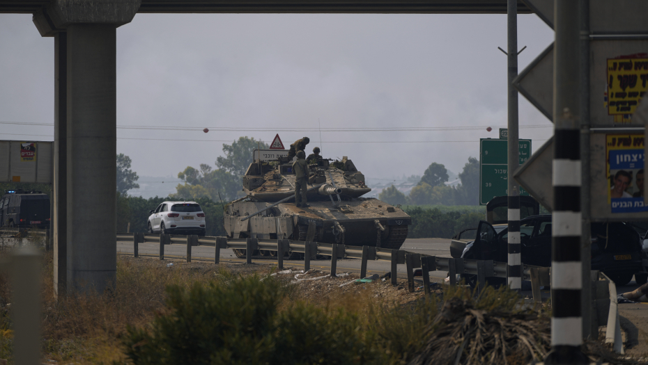 MOSKVA U KONTAKTU SA IZRAELOM, PALESTINCIMA I ARAPSKIM ZEMLJAMA Podrazumeva se da uvek pozivamo na uzdržanost