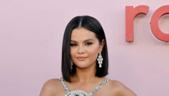 NIKADA NIJE BILA LEPŠA Selena Gomez objavila spot za hit pesmu ,,Love On", ovaj stil je kao stvoren za nju!