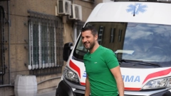 MARKO STIGAO PO LUNU U PORODILIŠTE Miljković ne može da sakrije sreću, sve je spremno, a u rukama nosi poseban detalj