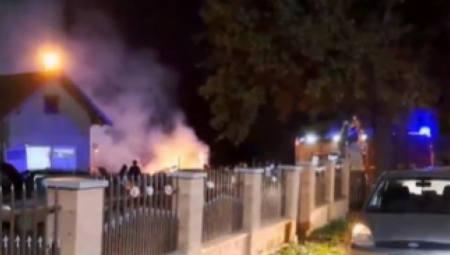 POŽAR KOD LAZAREVCA Vatra progutala objekat (VIDEO)