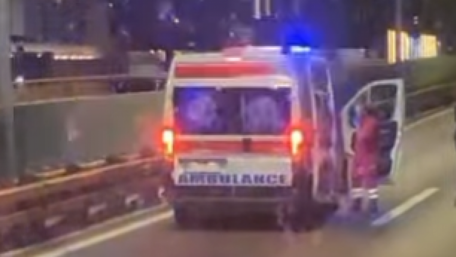 PEŠAK OBOREN NA ZRENJANINSKOM PUTU Hitno prevezen u bolnicu, zadobio teške povrede