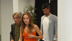 SADA JE SVE JASNO Evo kako se Novak Đoković zaista ophodi prema Jeleninim roditeljima, mislio da ga kamere ne snimaju