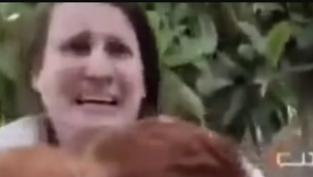 OD OVOG TRENUTKA IM SE IZGUBIO SVAKI TRAG Jeziv snimak, Hamas oteo uplakanu majku i dvoje male dece (VIDEO)