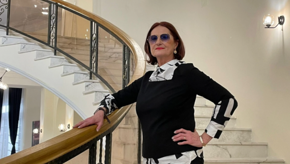 BIVŠA ŽENA LAZARA RISTOVSKOG NE GUBI VREME Dok njen bivši uživa sa 39 godina mlađom, Danica uhvaćena na delu