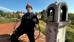 DOBRIVOJE JE TRENUTNO NAJTRAŽENIJI ČOVEK U SRBIJI Telefon mu se usijao od poziva, a evo koliko košta usluga odžačara