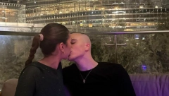 JAVNO RAZMENJUJU NEŽNOSTI Vojaž podelio privatnu fotografiju sa devojkom, mreže se usijale od komentara