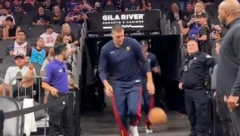 NIKOLA, ŠTA TI BI? Cela Amerika se smeje i šali na Jokićev račun, evo šta se desilo (VIDEO)