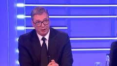 "NEMAM RAZLOGA NI DA GA PLJUJEM, ALI NI DA GA BRANIM" Vučić o Kristoferu Hilu