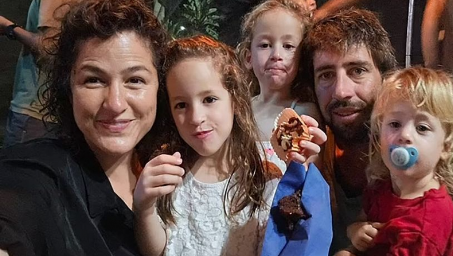 "OVDE SU, SPALJUJU NAS, GUŠIMO SE" Zabeležene poslednje reči roditelja koje je Hamas ubio zajedno sa troje dece